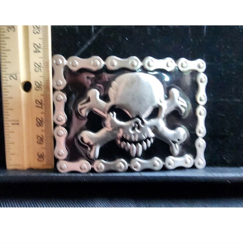 Vintage Skull & Crossbones Pirate Flag  Chain Link Border Belt Buckle Used